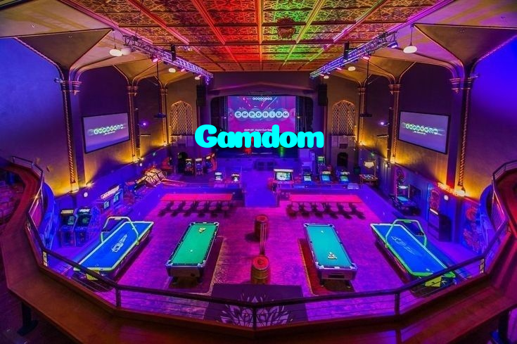 Gamdom casino presented on mobile device in Pakistan with slots and live games